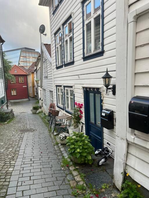 Beautiful Bergen House From 1790 Apartment Екстериор снимка
