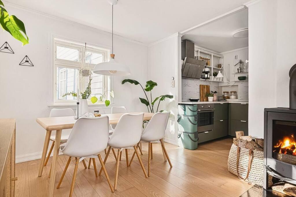 Beautiful Bergen House From 1790 Apartment Екстериор снимка
